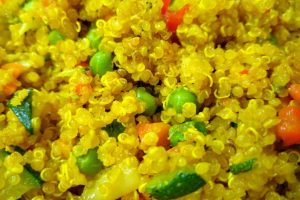 Receta de quinoa con verduras salteadas