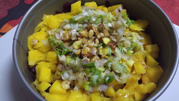 ensalada vegana de lentejas con mango