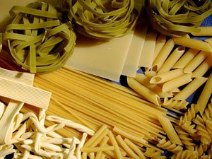 ¿Cenar carbohidratos por la noche engorda? Lo que dice la ciencia