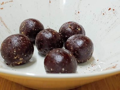Trufas de chocolate veganas con dátiles Medjoul fácil y rápido