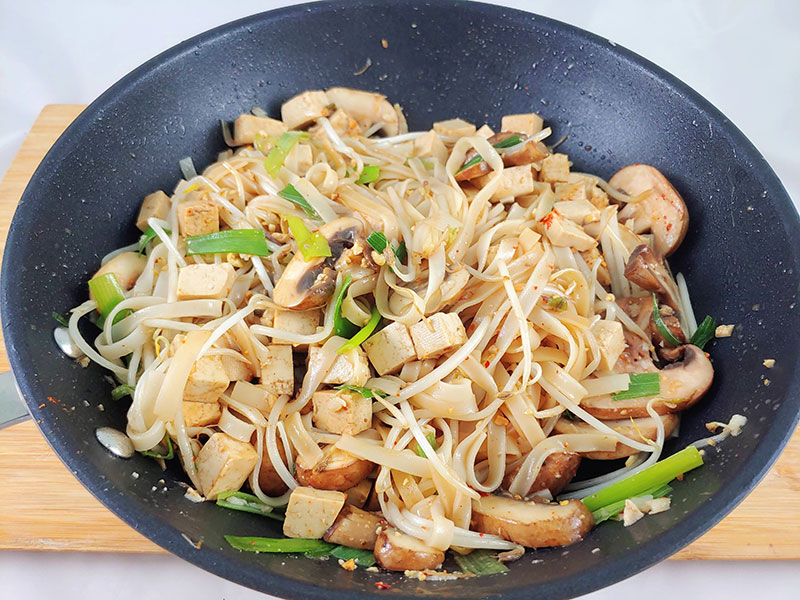 Pad Thai wok